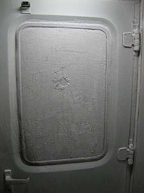 091230霜に覆われたドア