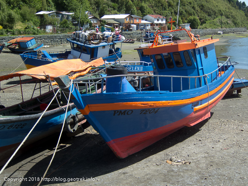 171124　テングロ島の漁船