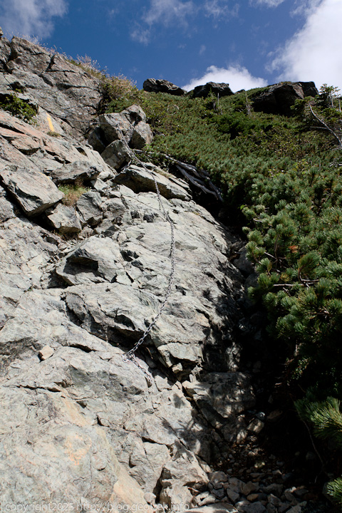 20240914 塩見岳・山頂への鎖場