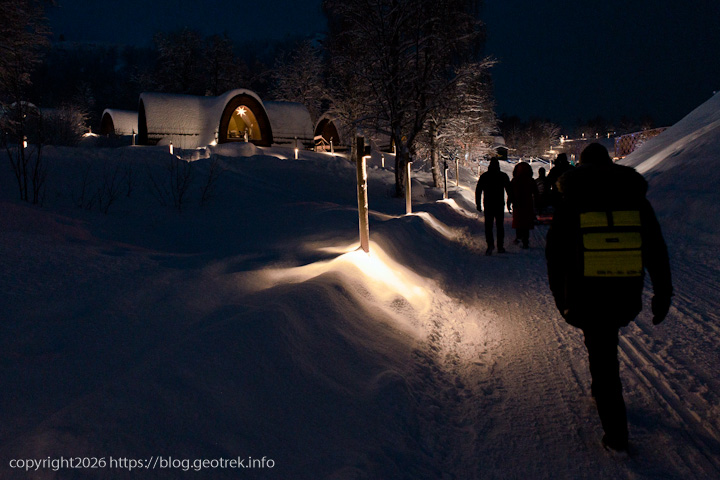 20241227 スカンジナビア・スノーホテルの部屋へ