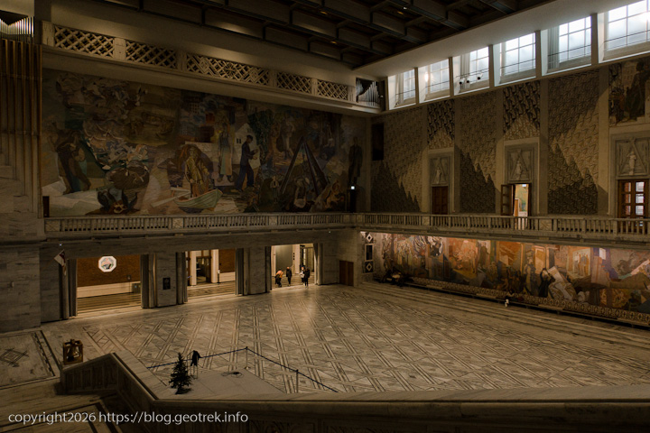 202412227 スカンジナビア・オスロ市庁舎ホールを見下ろす