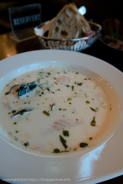 20241227 スカンジナビア・CAFE SKANSEN、シーフードのスープ