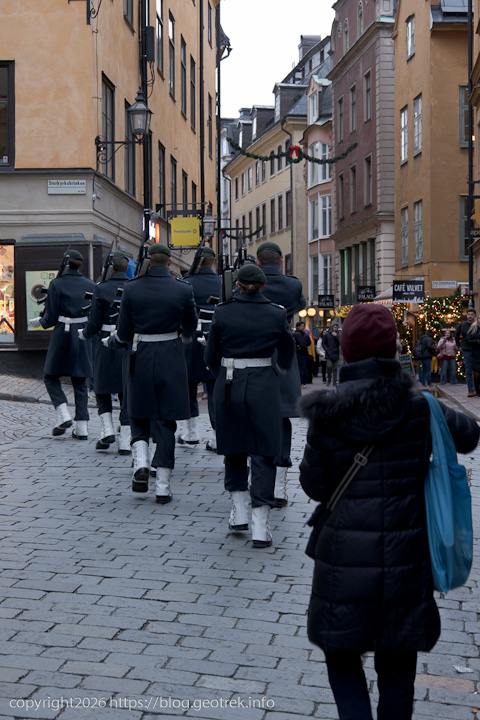 20241227 スカンジナビア・スウェーデン王宮の衛兵の交替3