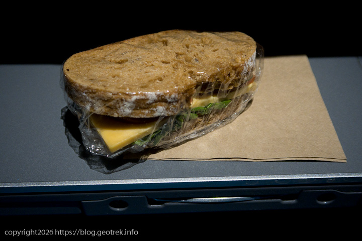 20241227 スカンジナビア・往路機内食2夜食