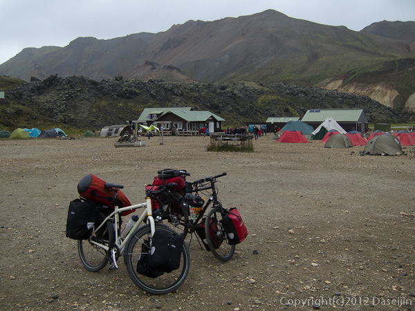 120809アイスランド、グリーンランドの旅・自転車ツーリストも多いです