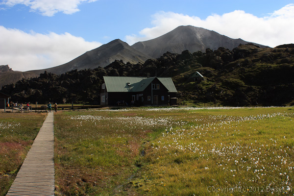 120808アイスランド、グリーンランドの旅・ランドマンナロイガルの山小屋
