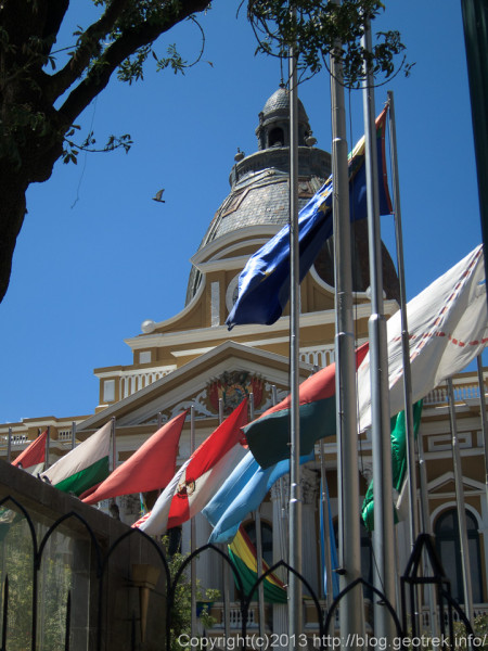 130908ボリビア、ムリリョ広場の国会議事堂