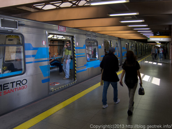 130910チリ、サンティアゴの地下鉄